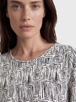 Bisiklet Yaka Desenli Kad?n Ti??rt