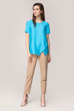 Блузка с асимметричной линией низа