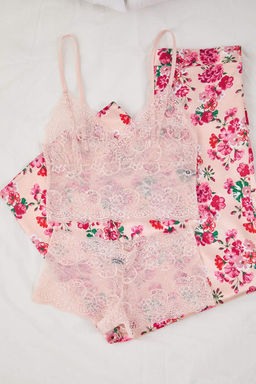 Lacivert 3lu Ceyiz Set Ust Dantel, Alt Saten Ask?l? Kulotlu Dokuma Pijama Tak?m? THMAW26PT00077 - Trendyolmilla фото 46