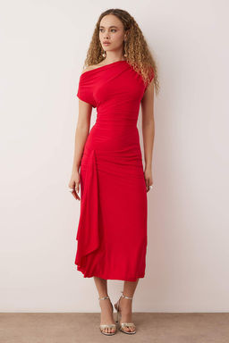 TRENDYOLMILLA Siyah Vucuda Oturan Arkas? Ayarlanabilir Bagc?kl? Astarl? Orme Elbise TPRSS25EL00137 фото 13