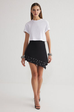 TRENDYOLMILLA Siyah Parlak Tasl? Dokuma K?sa Etek TPRSS25ET00003