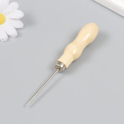 Шило дерево, металл, длина иглы 5.5 см, толщина 0.2 см, 2×2×13 см