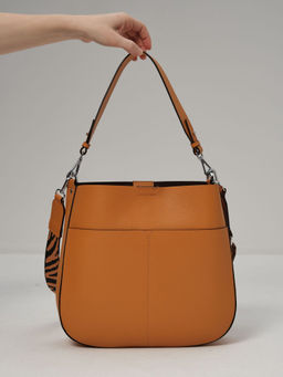 Сумка кожаная на плечо Azaro 30868 оранжевый карандаш