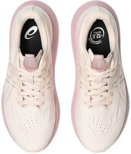 Кроссовки женские