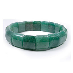 Браслет из камня Нефрит привлекает везение и процветание
