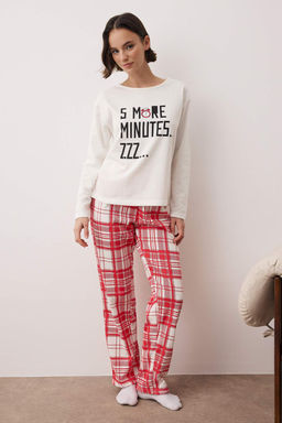 Trendyolmilla Beyaz Pamuklu Galaksi Desenli Sloganl? Uyku Bantl? Orme Pijama Tak?m? THMAW25PT00223 фото 30