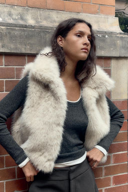 FAUX FUR GILET - Zara фото 5
