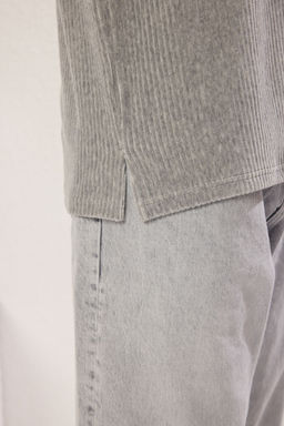 TRENDYOL MAN Gri Oversize/Genis Kesim Yumusak Tuseli Kadife Gorunumlu T-Shirt TMNSS25TS00106 - Trendyolmilla фото 5