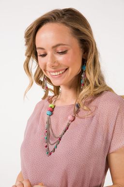 Длинное ожерелье из металла с бусинами - Модные истории фото 6
