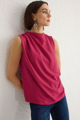 Fusya Buzgu Detayl? Bisiklet Yaka Kolsuz Dokuma Bluz TWOSS24BZ00343