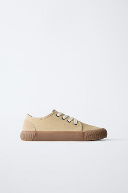 COMFORT TRAINERS