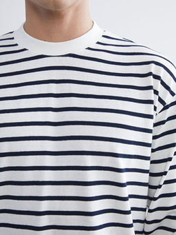 ?izgili Uzun Kollu Erkek Sweatshirt