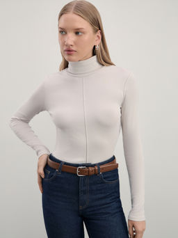 Водолазка из модала со швом / Zarina