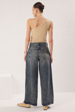Koyu Mavi Soluk Efekt Dusuk Bel Wide Leg Jeans TWOSS25JE00193 - Trendyolmilla фото 5