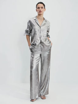 Блузка из блестящей ткани / Zarina