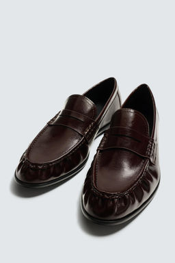 MOCAS?N FRUNCIDO / Rojo Burdeos - Zara фото 5