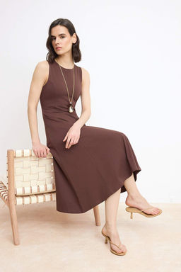 Kahverengi %100 Pamuk Skater/Belden Ac?lan Bisiklet Yaka Kolsuz Midi Orme Elbise TWOSS24EL00193