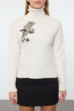 Ekru Couple Yumusak Dokulu Nak?sl? Triko Kazak TWOAW25KZ00203 - Trendyolmilla фото 4