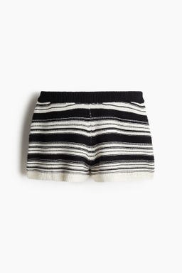 Minishorts en punto del rev?s