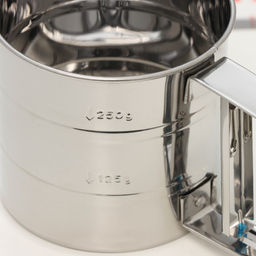 Кружка - сито для просеивания муки Доляна, металл, серебристая