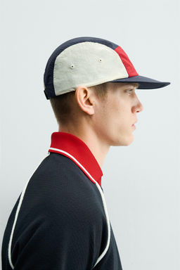 GORRA T?CNICA VISOR PLANO COLOR BLOCK / Marino - Zara фото 2