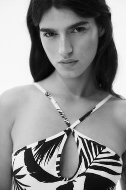 Traje de ba?o cut-out con copas acolchadas - H&m фото 6