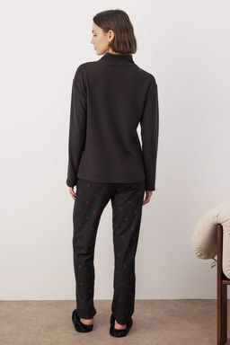 Ekru-K?rm?z? Kirazl? Fermuarl? Yumusak K?sl?k Waffle Orme Pijama Tak?m? THMAW26PT00186 - Trendyolmilla фото 14