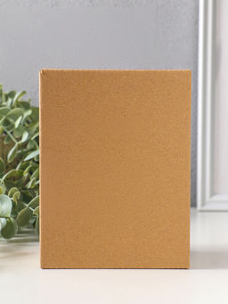 Сувенир полистоун "Богиня Кумари с ракушкой" золотая бронза 4,7х8,2х15,5 см