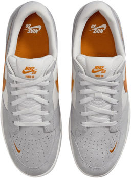 Кроссовки взрослые