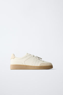 SNEAKERS WITH HEART CHARM DETAIL - Zara фото 8