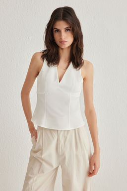 Ekru V Yaka Slim Fit Dokuma Bluz TWOSS25BZ00055