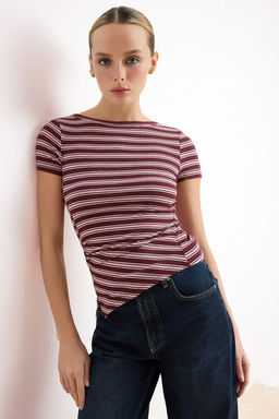Pembe Cizgili Fitted/Vucuda Oturan K?sa Kollu Buzgulu Fitilli Esnek Orme Bluz TWOSS26BZ00377 - Trendyolmilla фото 2