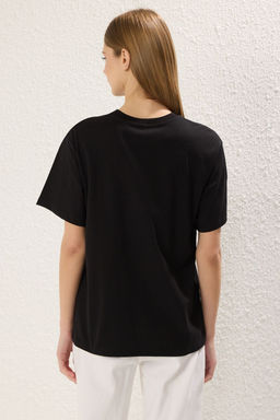 TRENDYOLMILLA Premium Siyah Melanj Bask?l? Oversize/Genis Kal?p Bisiklet Yaka Orme T-Shirt TWOSS23TS00282 фото 18