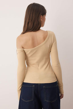 Trendyolmilla Siyah Fitted/Vucuda Oturan Omzu Ac?k Fitilli Pamuklu Esnek Orme Bluz TWOAW23BZ00475  фото 9