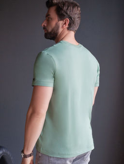 Футболка базовая полуприлегающая из премиального хлопка с принтом - Vilatte фото 3