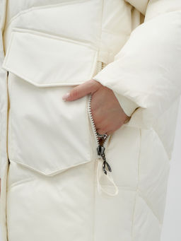 Куртка летучая мышь женская с капюшоном зимняя бежевого цвета 9617B - Mtforce фото 9