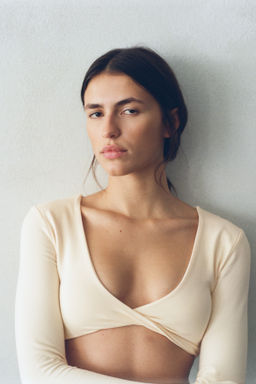 Top de deporte DryMove con detalle girado - H&m фото 4