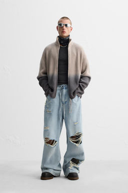 DISTRESSED BAGGY JEAN