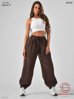 Тёплые спортивные широкие брюки на велюре