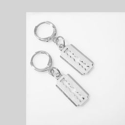 Серьги металл Лезвие, цвет серебро