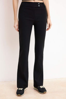 Siyah Bengalin Esnek Kumas Flare Dusuk Bel Pantolon TWOSS26PL00006 - Trendyolmilla фото 5