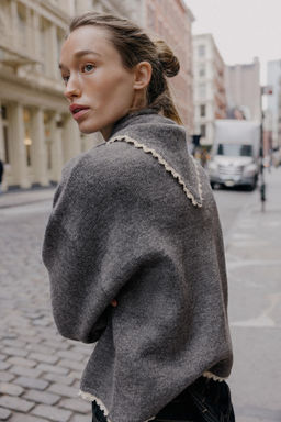 BANDANA LACE CARDIGAN