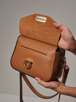 Сумка кожаная через плечо Azaro 3684 коричневый лист