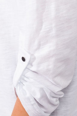 Лонгслив из фактурного хлопка с лаконичным принтом