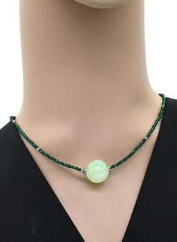 Чокер из бисера рондель 2,5мм с шаром 16мм, цвет зеленый, 39см