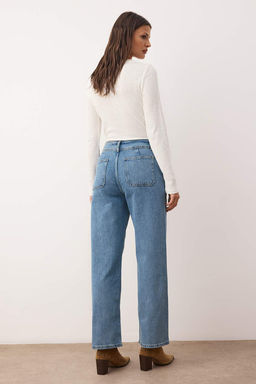 Mavi Bel Detayl? Yuksek Bel Comfort Straight Jeans TWOAW26JE00149 - Trendyolmilla фото 4