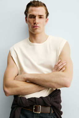 CAMISETA TANK RELAXED FIT / Crudo