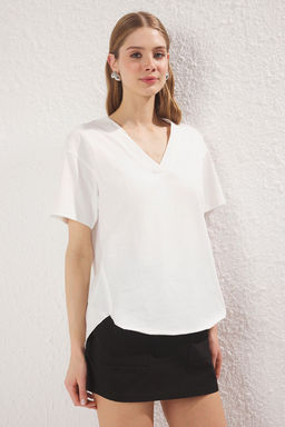 TRENDYOLMILLA Antrasit %100 Pamuk V Yaka Oversize/Genis Kesim Orme T-Shirt TWOSS25TS00162  фото 6