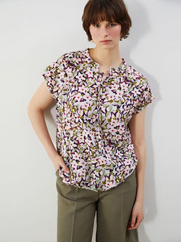 Ba?lamal? Yaka ?i?ekli Bluz