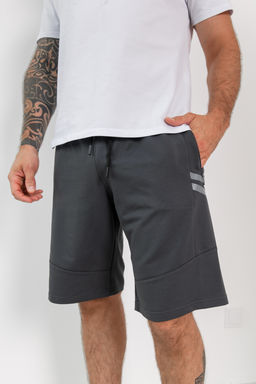 Спортивные шорты